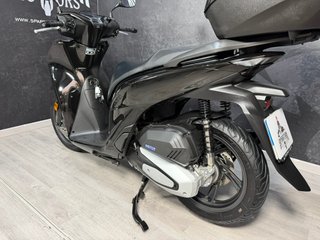 Honda SHi 125 ABS con Baúl