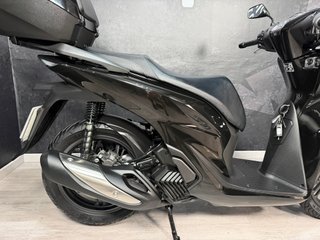 Honda SHi 125 ABS con Baúl