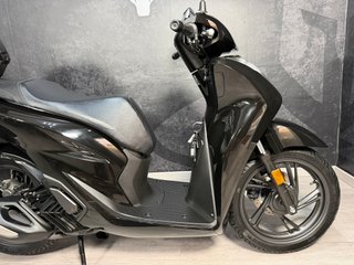 Honda SHi 125 ABS con Baúl