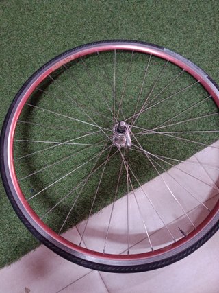 Rueda 28" Shimano bici carretera