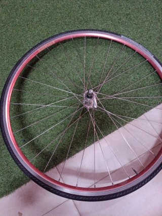 Rueda 28" Shimano bici carretera