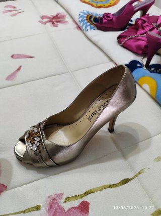 Zapatos Doriani tacón fiesta dorados/plateados