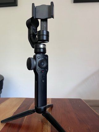 Gimbal Zhiyun Smooth 4 + Estuche