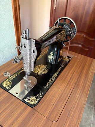 Máquina de coser Singer antigua