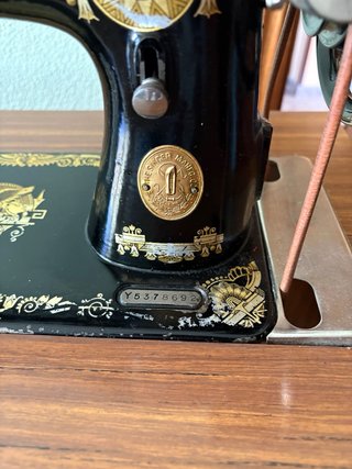 Máquina de coser Singer antigua
