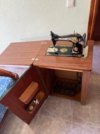Máquina de coser Singer antigua