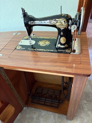 Máquina de coser Singer antigua