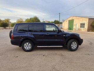 Mitsubishi Montero 2006