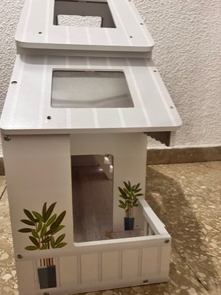 Casita de muñecas de madera nueva