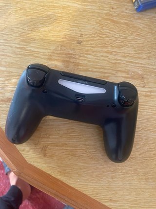 PS4 (PlayStation 4) Nera + 5 Giochi