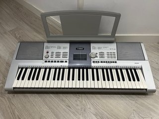 Teclado Yamaha PSR-E295