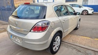 Opel Astra 2010