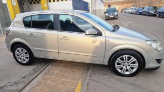 Opel Astra 2010