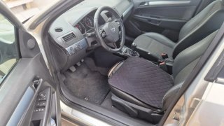 Opel Astra 2010