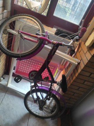 Bicicleta infantil B'Twin morada