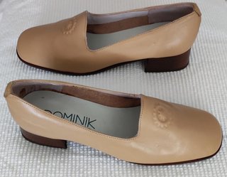 Zapatos en piel beige. Talla:36