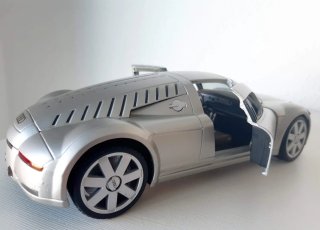 Coche Audi Maisto. Escala 1/18. Automodelismo.