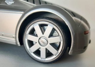 Coche Audi Maisto. Escala 1/18. Automodelismo.