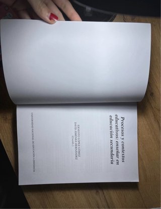 Procesos y contextos educativos enseñar en Educ...