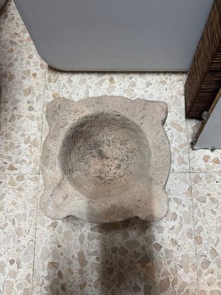Mortero de piedra antiguo