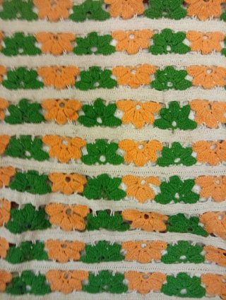 Manta tejida a mano naranja y verde