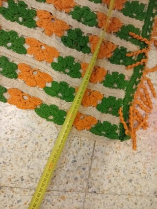 Manta tejida a mano naranja y verde
