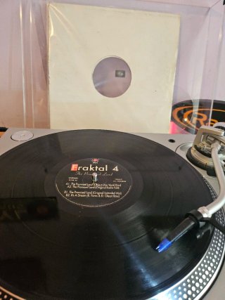 Fraktal 4 - The Promised Land (VLMX037)