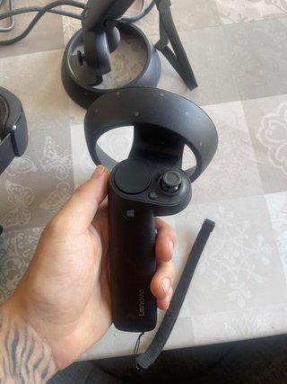 Gafas VR Lenovo con mandos