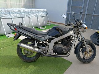 Suzuki GS500 Naked Negra