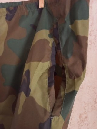Pantalón impermeable camuflaje
