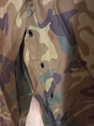 Pantalón impermeable camuflaje