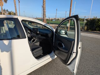 Toyota Yaris Active híbrido 120 CV