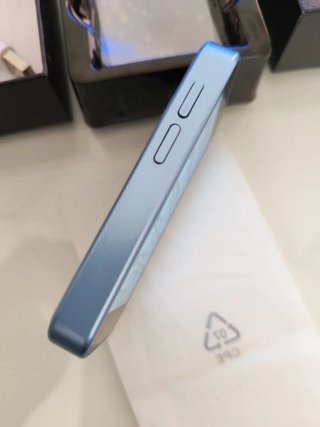 Mini móvil azul