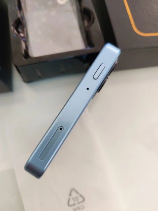 Mini móvil azul