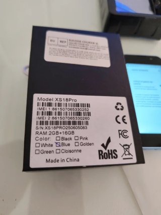 Mini móvil azul
