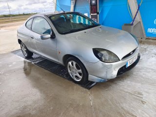 Ford Puma 2000
