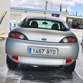 Ford Puma 2000