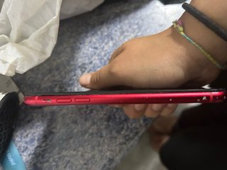 iPhone 11 Rosso non negoziabile