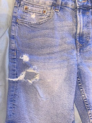 Pantalón vaquero Bershka desgastado