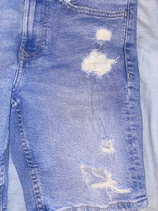 Pantalón vaquero Bershka desgastado