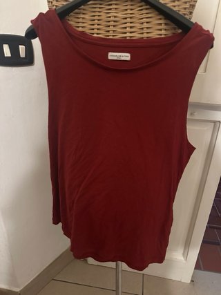 Top rosso smanicato