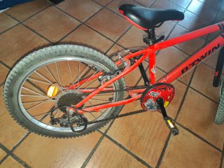 Bicicleta Infantil B'TWIN 24 Roja
