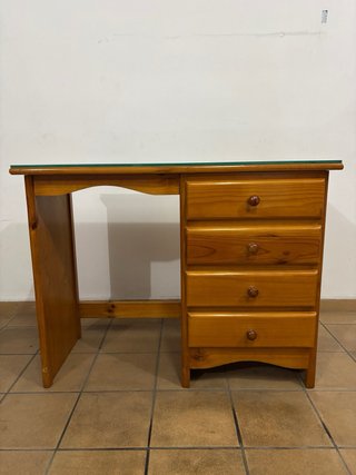 Scrivania in legno massello con vetro e 4 cassetti
