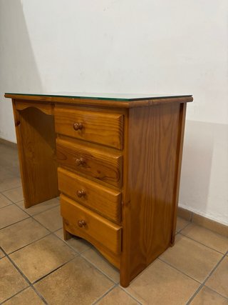 Scrivania in legno massello con vetro e 4 cassetti