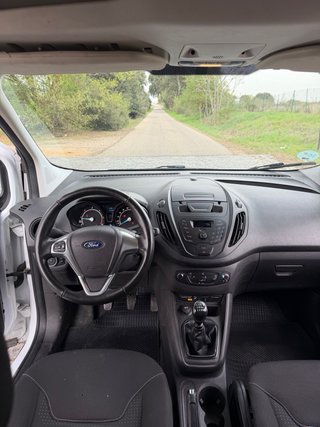 Ford Transit Courier 2021