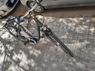 Bicicleta con suspensión 28"