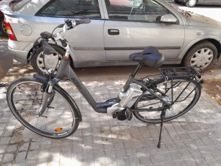 Bicicleta con suspensión 28"
