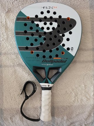 Pala Bullpadel HACK 04