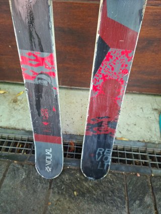 Sci Volkl Revolt Freestyle Freeride