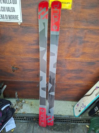Sci Volkl Revolt Freestyle Freeride
